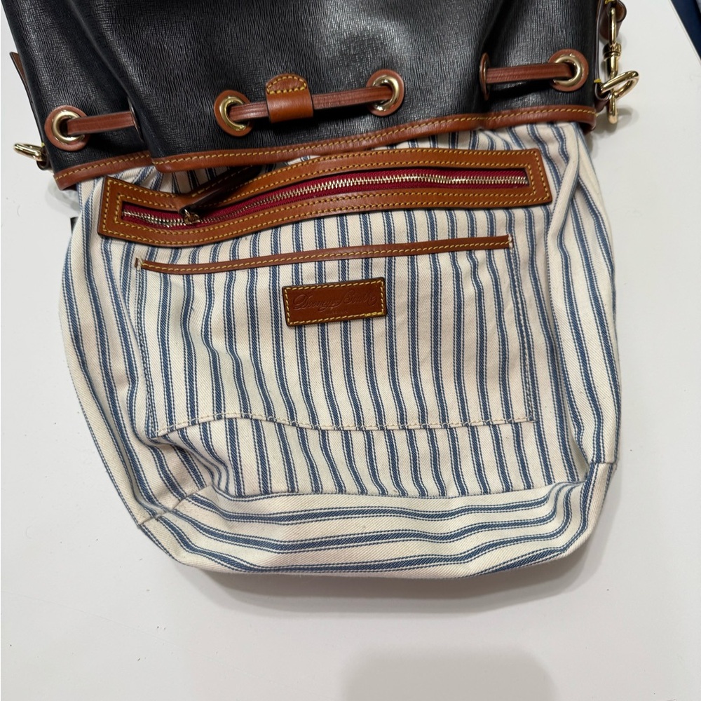 Dooney & Bourke Wayfarer Large Drawstring Leather Bucket Bag - Picture 10 of 10